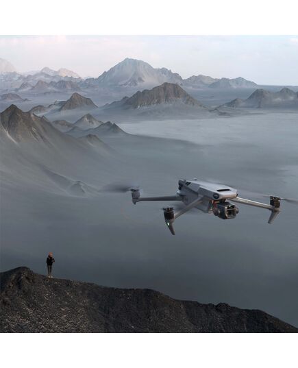 Квадрокоптер DJI Mavic 3 Fly More Combo + DJI RC Pro, Комплектация: Fly More Combo (DJI RC Pro), изображение 2